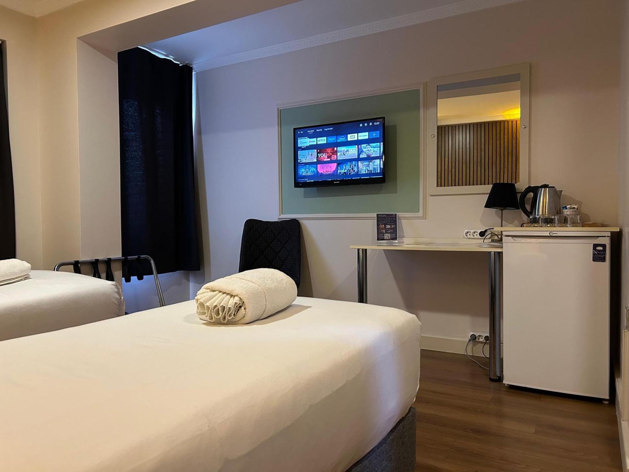 ไนลา โฮเต็ล Hotel อิสตันบูล ภายนอก รูปภาพ