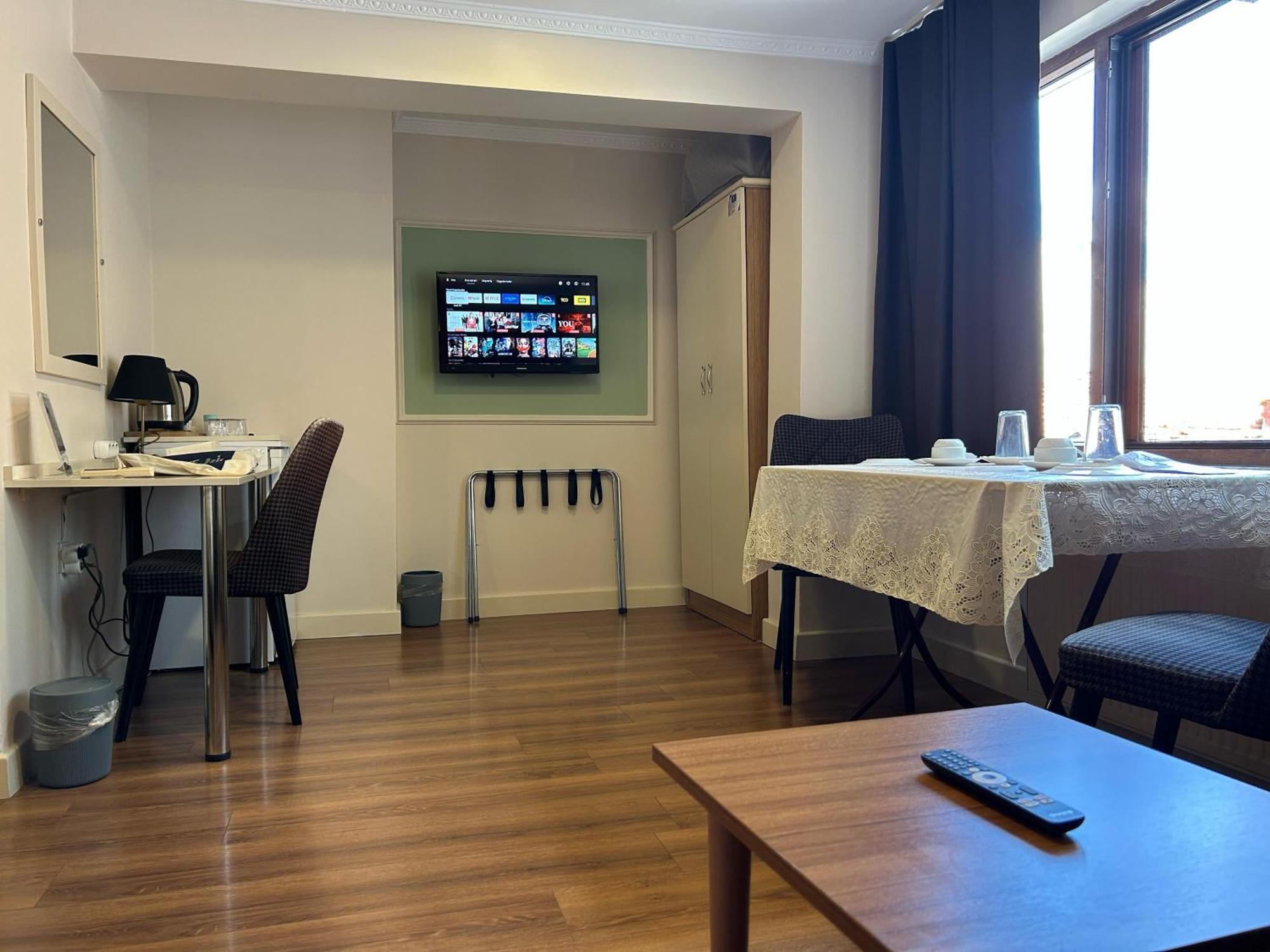 ไนลา โฮเต็ล Hotel อิสตันบูล ภายนอก รูปภาพ